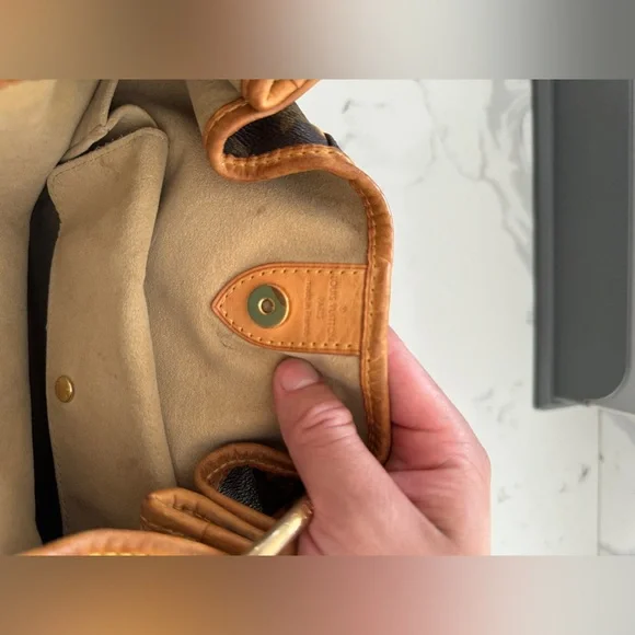 Louis Vuitton Galleria PM Monogram bag - Picture 6 of 10